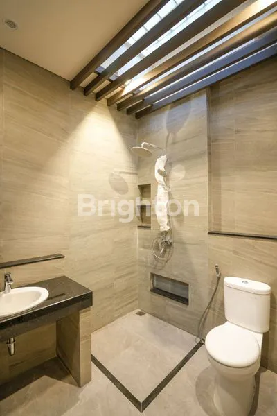 image TURUN HARGA RUMAH HOOK BAGUS GRISEA THE SPRING GADING SERPONG (6)