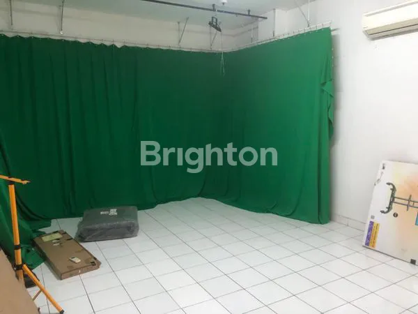 image RUKO 4 LANTAI DI MERUYA, COCOK UNTUK KANTOR, KLINIK DLL (8)