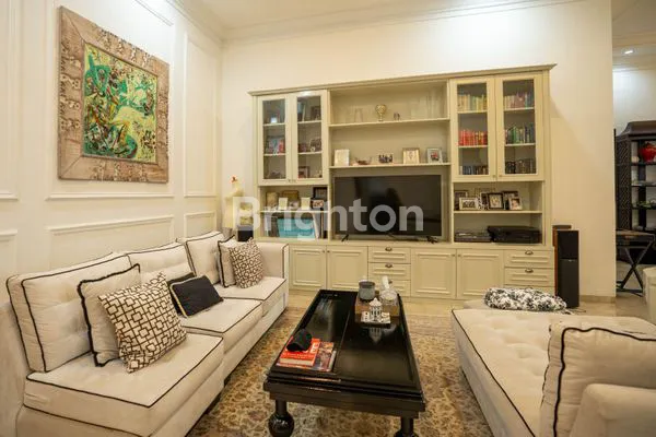 image RUMAH ELEGAN KEMANG DALAM JAKARTA SELATAN (5)