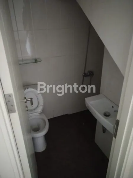 image RUMAH DI GADING SERPONG CLUSTER THOMSON SCIENTIA GARDEN POSISI HOEK (7)