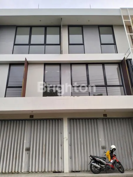 image RUKO 3 LANTAI DI MANYAR JAYA (3)