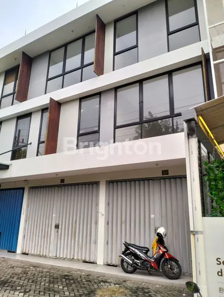 image RUKO 3 LANTAI DI MANYAR JAYA (2)