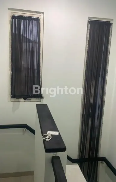 image RUMAH 2 LANTAI BSD BAGUS SIAP HUNI AMAN NYAMAN LOKASI STRATEGIS (4)