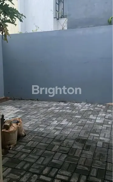 image RUMAH 2 LANTAI BSD BAGUS SIAP HUNI AMAN NYAMAN LOKASI STRATEGIS (7)