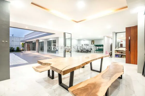 image VILLA 69 LUXURY BIG NEW LARGE SWIMMING POOL WIDE HIGHWAY ACCESS LOCATION SANUR SOUTH DENPASAR (5)