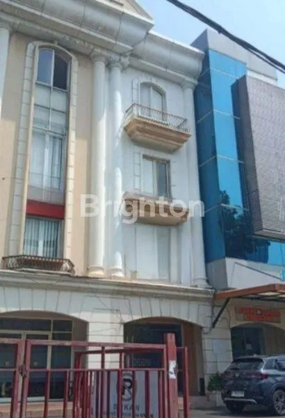 RUKO STRATEGIS DEKAT AREA PERKANTORAN GATOT SUBROTO DI MAMPANG JAKARTA SELATAN