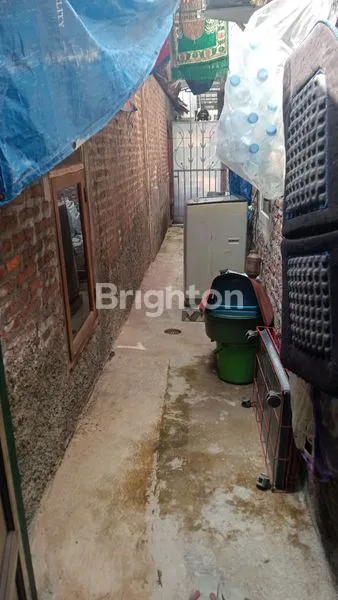 image RUMAH SIAP HUNI PINGGIR JALAN DI WIDURI BANGETAYU SEMARANG (8)