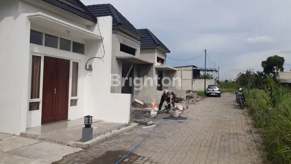 image RUMAH MEWAH DEKAT JALAN RAYA PASAR MRANGGEN  (5)