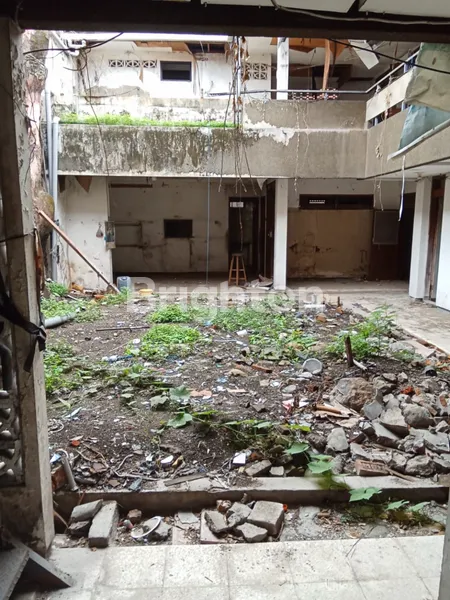 image RUMAH TENGAH KOTA JALAN LEGUNDI SURABAYA PUSAT SELANGKAH KE MALL GRAND CITY KUSUMA BANGSA (2)