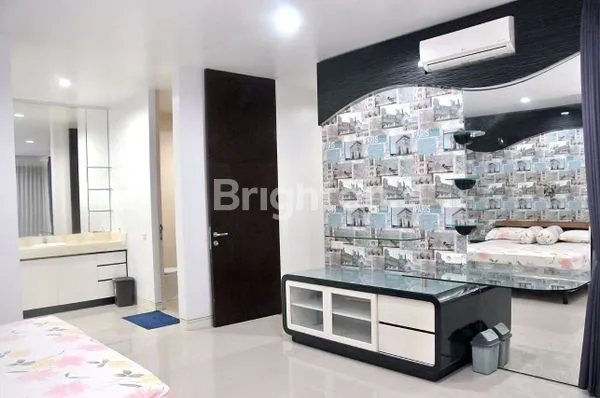 image RUMAH MEWAH FULL FURNISHED DI RIVERSIDE (6)