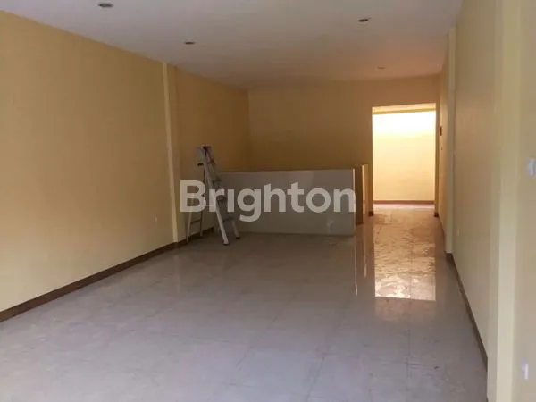 RUKO LOKASI STRATEGIS DI  KELAPA GADING TURUN HARGA   LEBAR JALAN 2 MOBIL JAKARTA UTARA