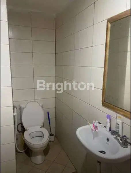 image RUMAH CANTIK 3 LANTAI DENGAN PEMANDANGAN YANG INDAH DI CIMANGGU PABUARAN (7)