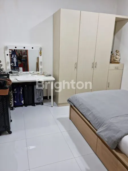 image DIJUAL RUMAH 2,5 LANTAI SIAP HUNI AMAN, TENANG, NYAMAN, STS SUNTER (6)