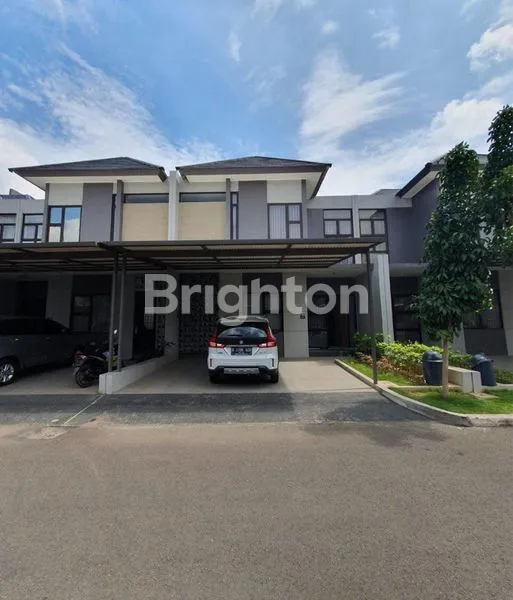 image RUMAH MEWAH DENGAN 5 KAMAR TIDUR, SHM, DI GRAND WISATA BEKASI AMAN DALAM CLUSTER DEKAT 2 TOL, MALL, RUMAH SAKIT,  CLUB HOUSE (1)