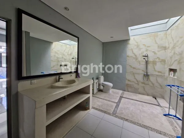 image VILLA SIAP HUNI BISA JUGA UNTUK KANTOR DI SANUR  (6)