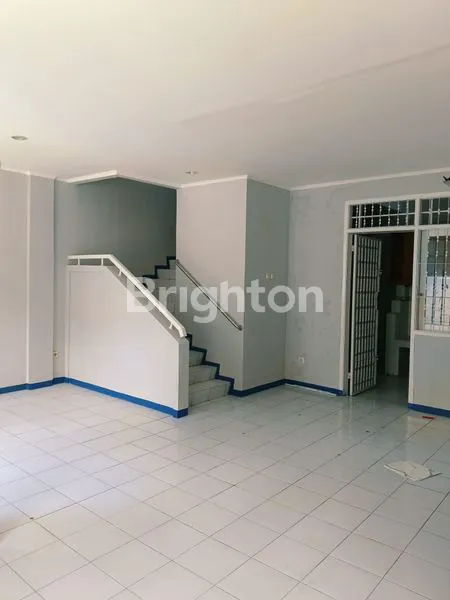 image RUMAH TAMAN PALEM LESTARI RAPIH SIAP HUNI,CENGKARENG JAKARTA BARAT (2)