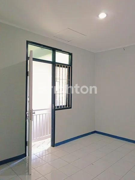 image RUMAH TAMAN PALEM LESTARI RAPIH SIAP HUNI,CENGKARENG JAKARTA BARAT (4)