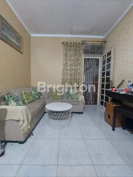 image RUMAH DI GRIYALOKA BSD CITY TANGERANG (2)