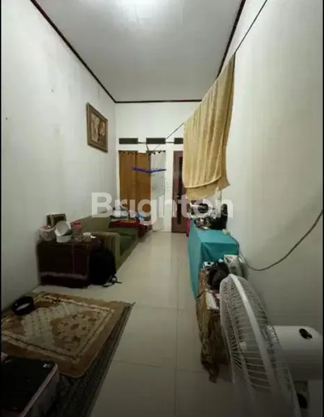 image RUMAH MINIMALIS 2 LANTAI DI AREA KOMPLEK PERUMAHAN  (4)