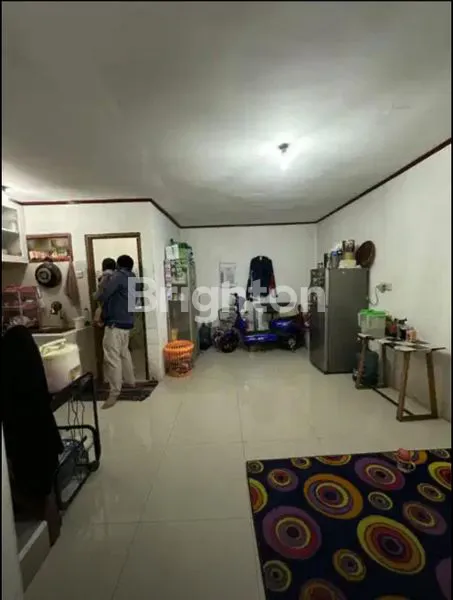 image RUMAH MINIMALIS 2 LANTAI DI AREA KOMPLEK PERUMAHAN  (6)