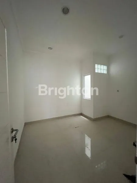 image RUMAH JELAMBAR UKURAN 4X15 SIAP HUNI JAKARTA BARAT (3)