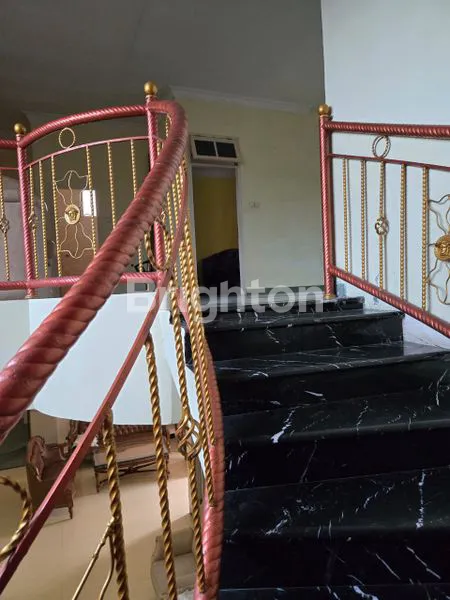 image RUMAH SIAP HUNI  DUA LANTAI DI BALIKPAPAN BARU  (5)