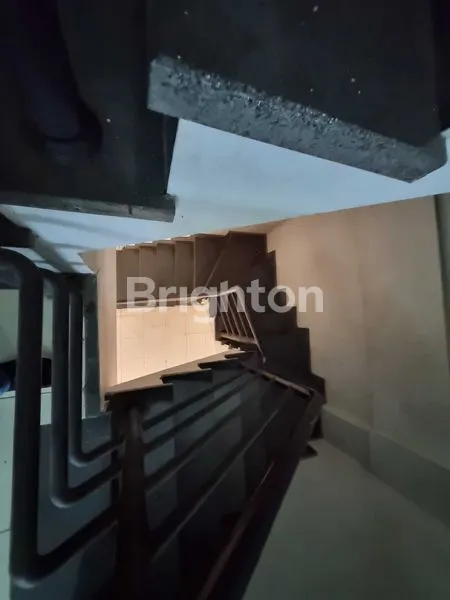 image RUKO GANDENG SEWA 2 1/2 LANTAI NAMIRA PENGASINAN PINGGIR TOL (7)