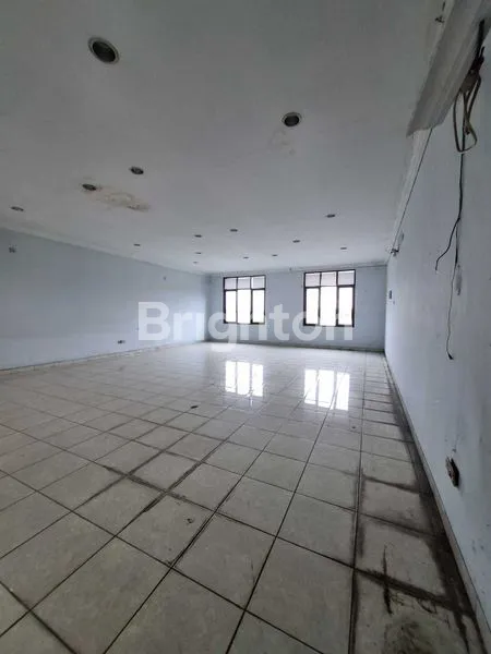 image RUKO GANDENG SEWA 2 1/2 LANTAI NAMIRA PENGASINAN PINGGIR TOL (6)