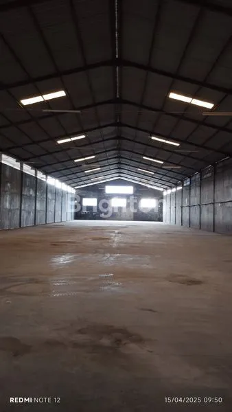 image GUDANG KOSONG SIAP PAKAI LUAS 1500 METER DI KP LANBOW SENTUL (1)