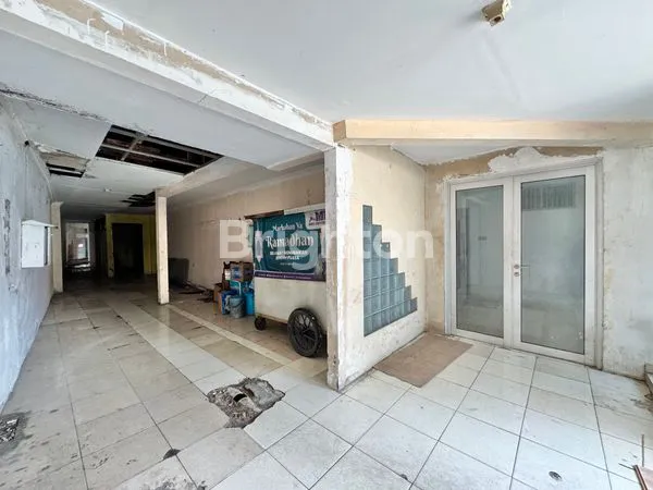 image RUMAH HITUNG TANAH HARGA DI BAWAH NJOP BISA BANGUN GEDUNG PERKANTORAN DI CIDENG (2)