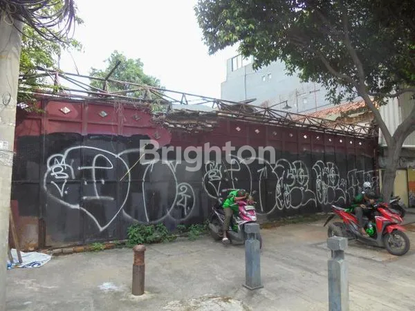 TANAH STRATEGIS TEPI JALAN RAYA  AREA SENEN