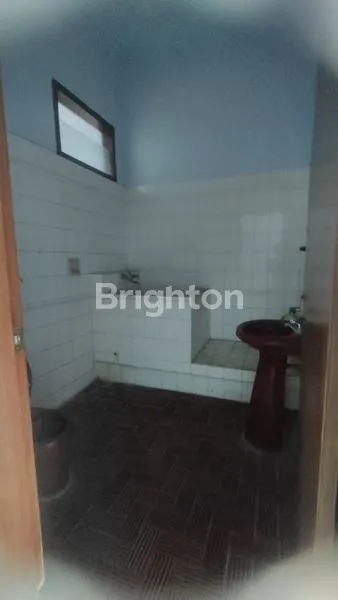 image BANGUNAN LUAS PUSAT KOTA (4)