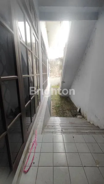 image BANGUNAN LUAS PUSAT KOTA (6)