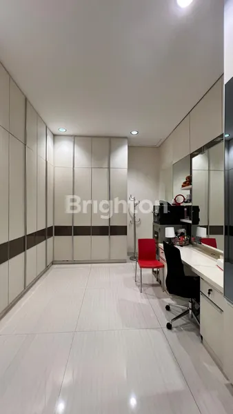 image DIJUAL RUMAH MEWAH CITRALAND UTAMA, ADA LIFT (6)