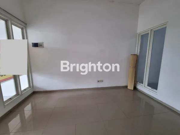 image DIJUAL CEPAT RUMAH 2 LANTAI SIAP HUNI DI GREEN SEMANGGI MANGROVE SURABAYA (3)