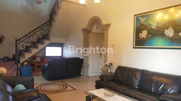 image RUMAH UNGU (1)