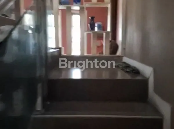 image DIJUAL CEPAT RUMAH 2 LT, SIAP PAKAI, ADA KOLAM RENANG , DEKAT DENGAN PEMERINTAHAN WALIKOTA TANGERANG SELATAN,DI VILLA DAGO TOL CIPUTAT, TANGSEL (6)