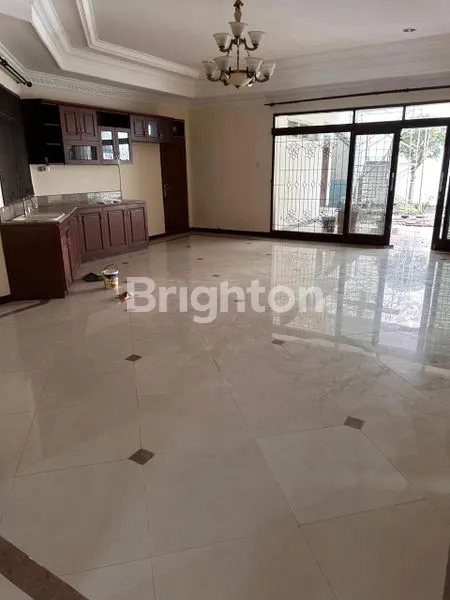 image RUMAH SIAP HUNI MANYAR KERTOARJO DEKAT PUSAT KULINER  DAN RESTO (2)