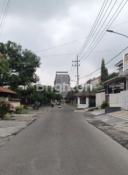 image SIAP PAKAI RUKO 2 LANTAI LOKASI 70 METER DARI RAYA JEMURSARI, SURABAYA (2)