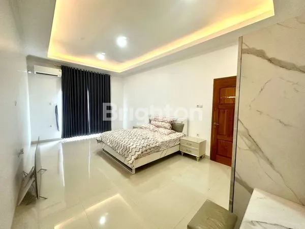 image RUMAH 2 LANTAI DI PERUMAHAN CENTRAL PARK RESIDENCE SOLO BARU (4)