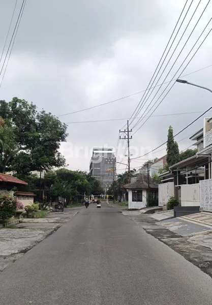 image JEMURSARI, RUKO GRESS,DKT PRAPEN, TENGGILIS, ROW SANGAT LEBAR (4)