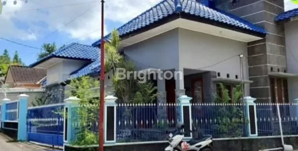 image RUMAH BESAR, HOOK (1)