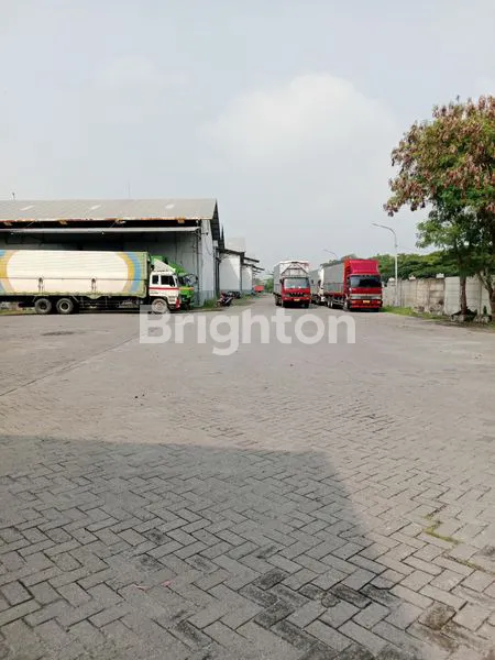 image GUDANG SIAP HUNI LOKASI SANGAT STRATEGIS (4)