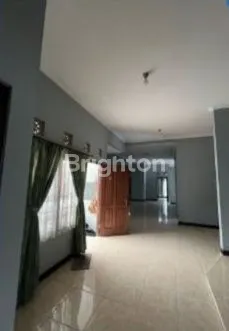 image RUMAH BESAR, HOOK (5)