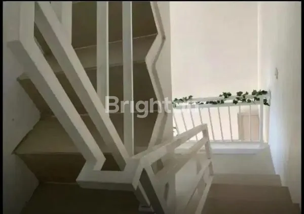 image DI SEWAKAN RUMAH DI DEKAT AREA LIPPO KARAWACI FULL FURNISH (1)