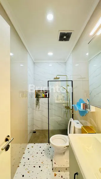 image RUMAH SEMI FURNISHED MEWAH DI CASA JARDIN RESIDENCE JAKARTA BARAT (5)