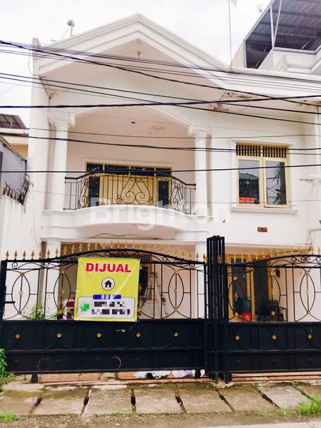 image RUMAH KLASIK DI KELAPA GADING JAKARTA UTARA (1)