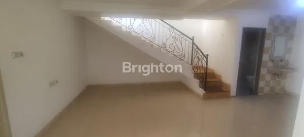 image RUMAH KLASIK DI KELAPA GADING JAKARTA UTARA (3)