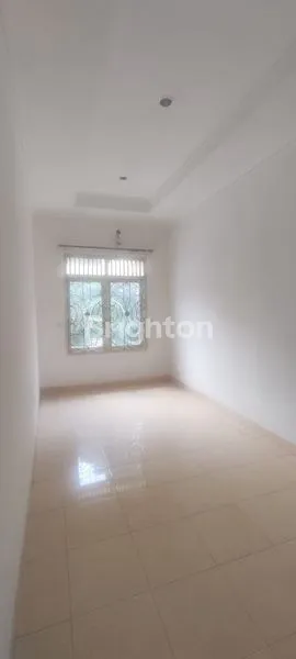 image RUMAH KLASIK DI KELAPA GADING JAKARTA UTARA (2)