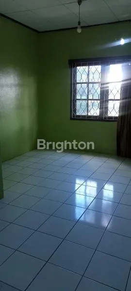 image RUMAH BAGUS 2 LANTAI DI PERUMAHAN BUMI RENGGANIS (4)